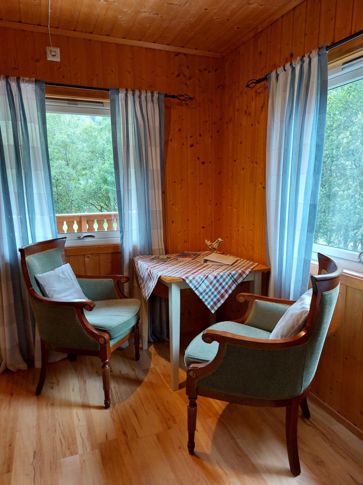 Eidsdal Camping og Feriehus Bagian luar foto